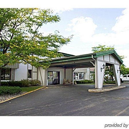 Shawano Four Seasons Resort Bagian luar foto