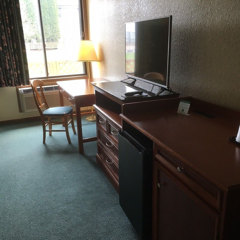 Shawano Four Seasons Resort Bagian luar foto