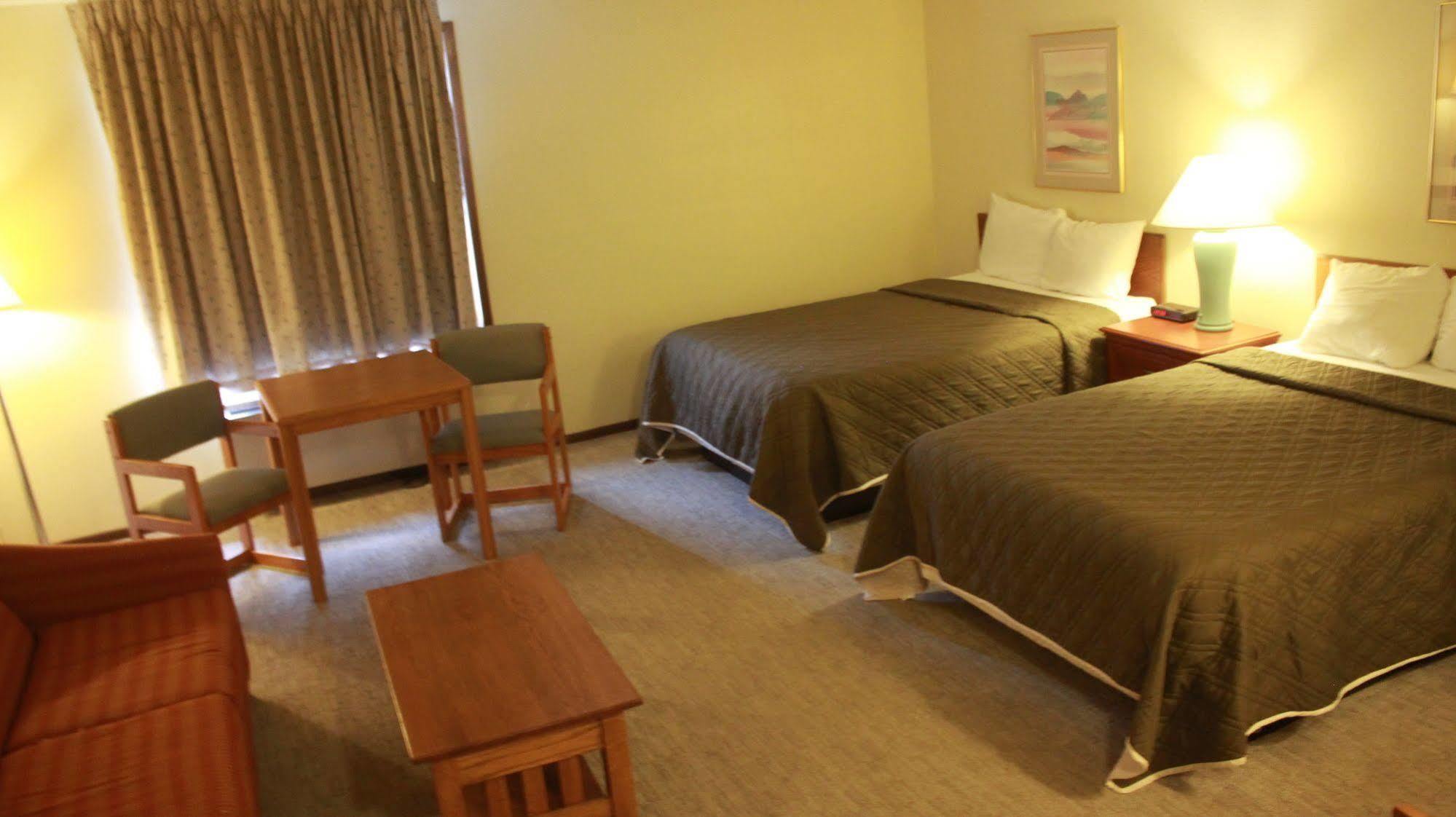 Shawano Four Seasons Resort Bagian luar foto