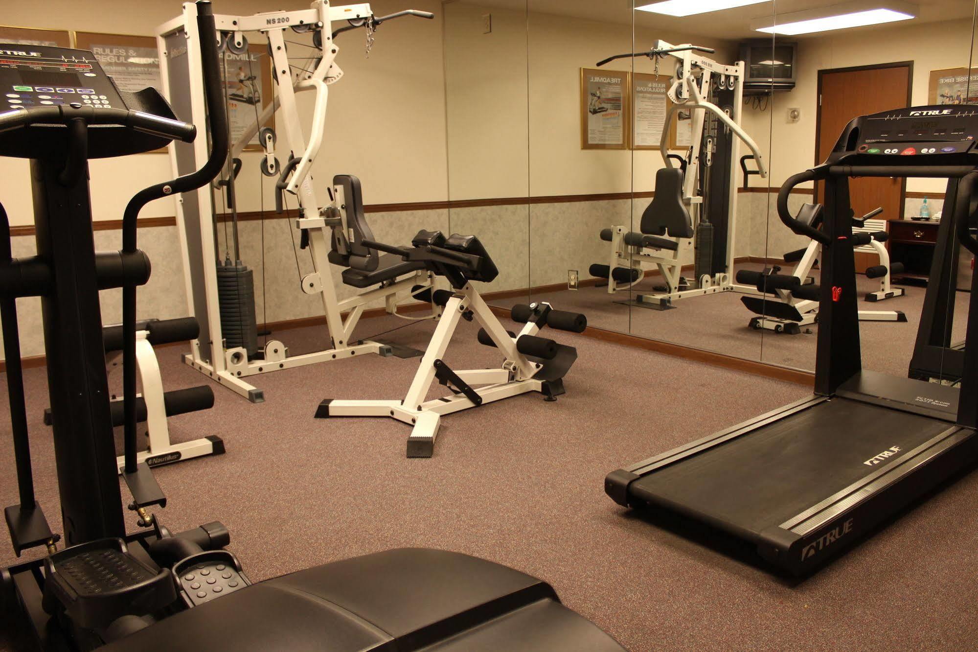 Shawano Four Seasons Resort Bagian luar foto