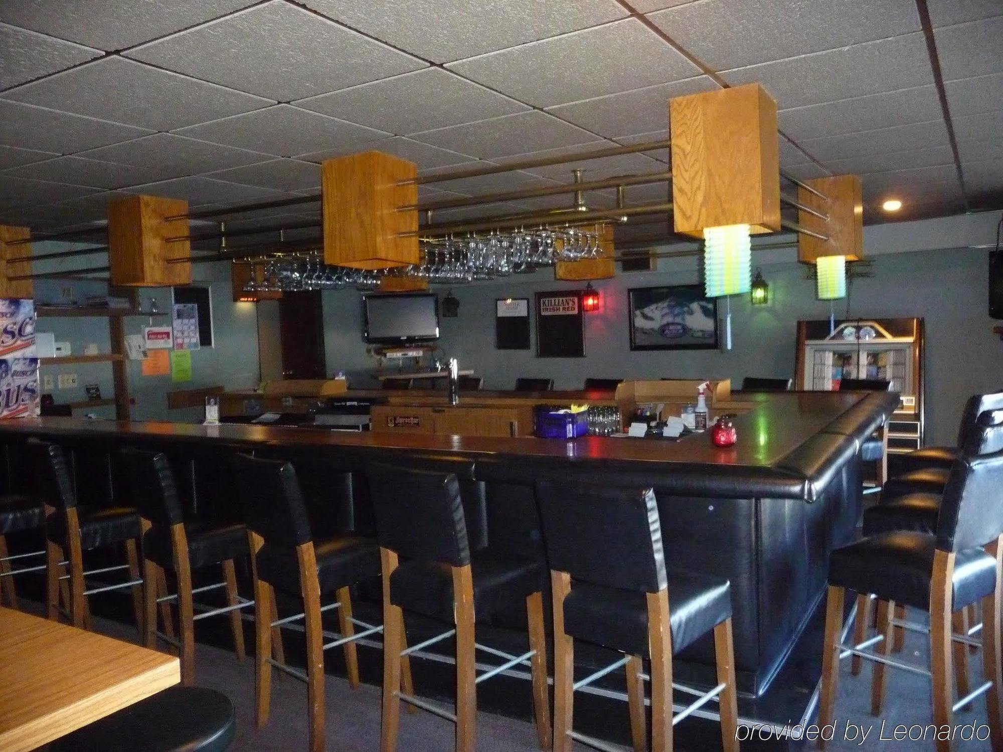 Shawano Four Seasons Resort Restoran foto